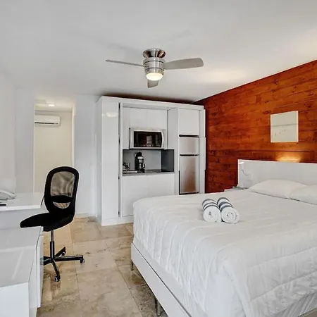 Waves Beach Town Cozy Studio Apartment